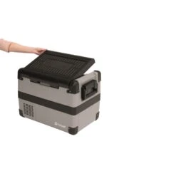 Outwell Deep Cool 35L Coolbox 7 Outwell Deep Cool 35L Coolbox -Outdoor World Direct Shop 590137 deep cool 35l feature photo 2