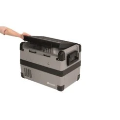 Outwell Deep Cool 35L Coolbox 8 Outwell Deep Cool 35L Coolbox -Outdoor World Direct Shop 590137 deep cool 35l feature photo 4