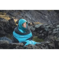 Vango Apex 1 Sleeping Bag -Outdoor World Direct Shop apex 1 lifestyle low 2